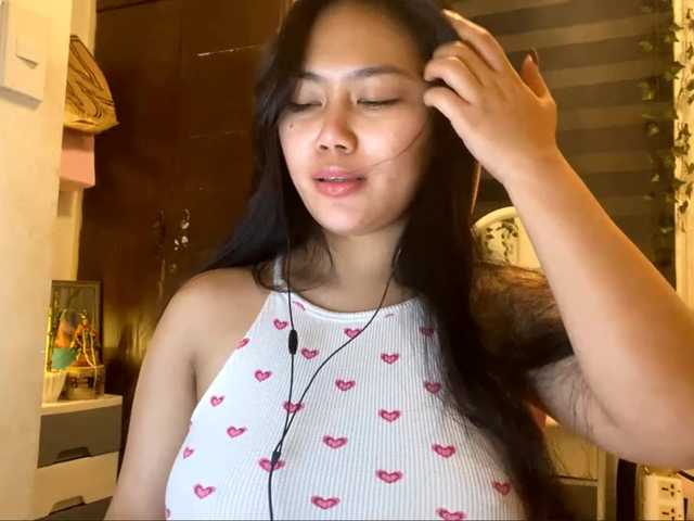 LesliDine live cam on BongaCams