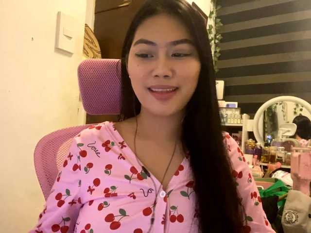 LesliDine live cam on BongaCams