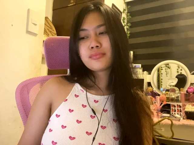 LesliDine live cam on BongaCams