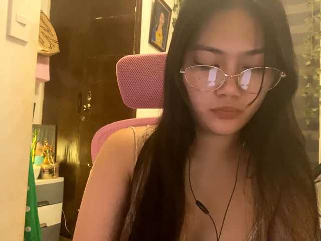 LesliDine live cam on BongaCams