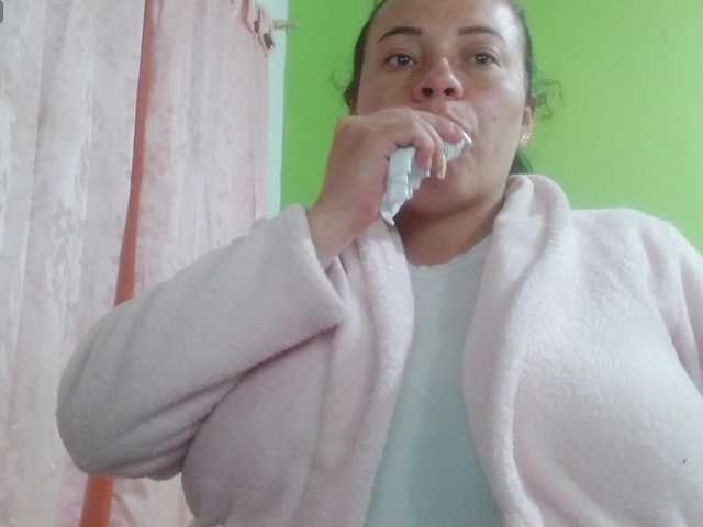 honey21 live cam on BongaCams