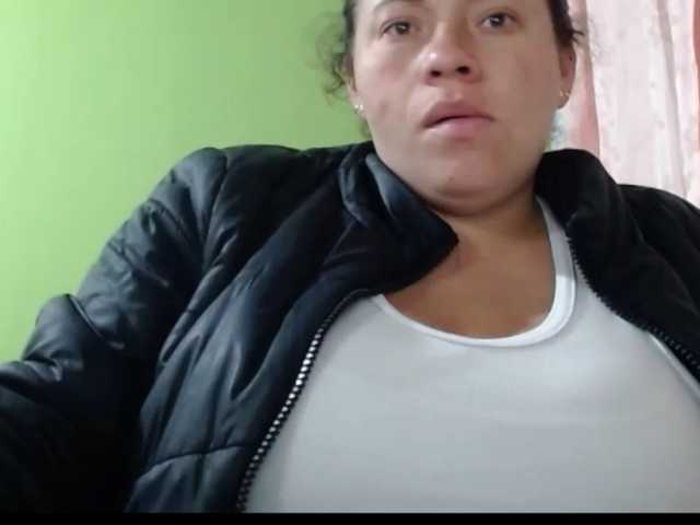 honey21 live cam on BongaCams