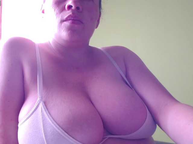 honey21 live cam on BongaCams