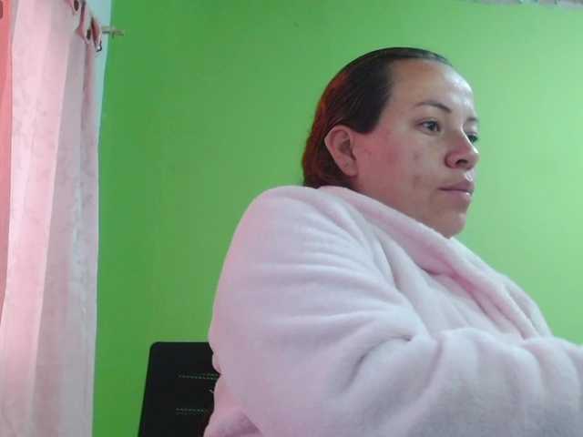 honey21 live cam on BongaCams