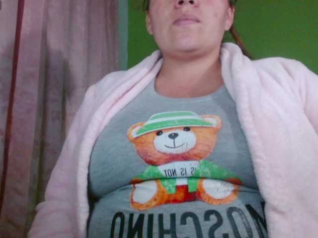 honey21 live cam on BongaCams