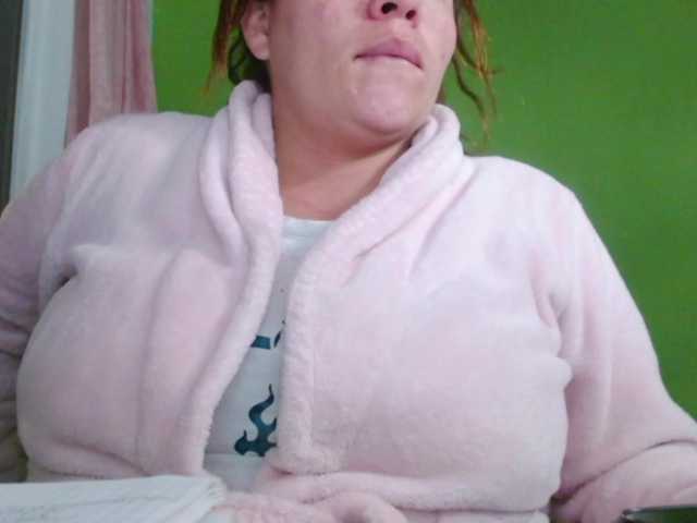 honey21 live cam on BongaCams