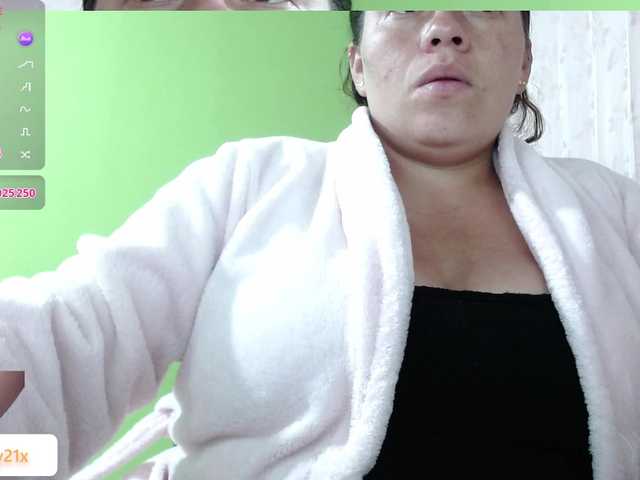 honey21 live cam on BongaCams