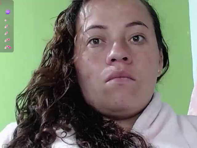 honey21 live cam on BongaCams