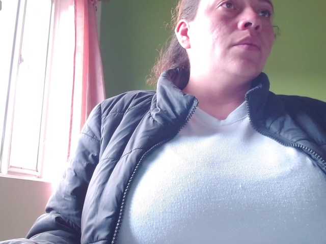 honey21 live cam on BongaCams