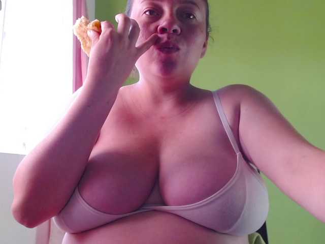 honey21 live cam on BongaCams