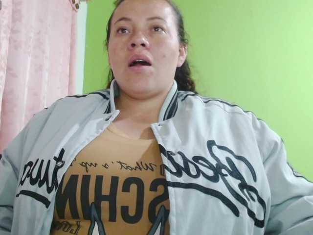honey21 live cam on BongaCams