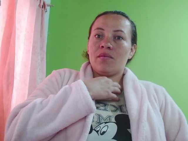 honey21 live cam on BongaCams