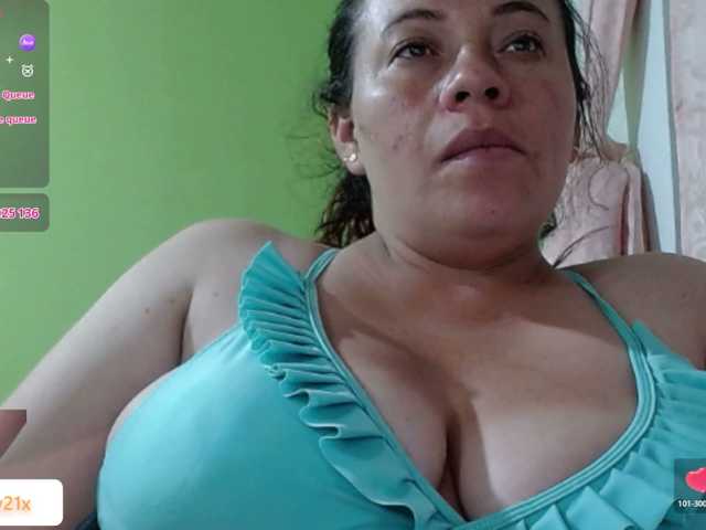 honey21 live cam on BongaCams