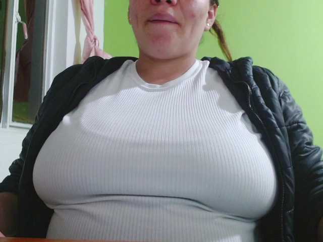 honey21 live cam on BongaCams