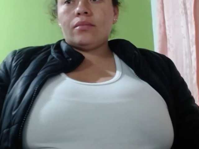honey21 live cam on BongaCams