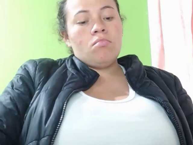 honey21 live cam on BongaCams