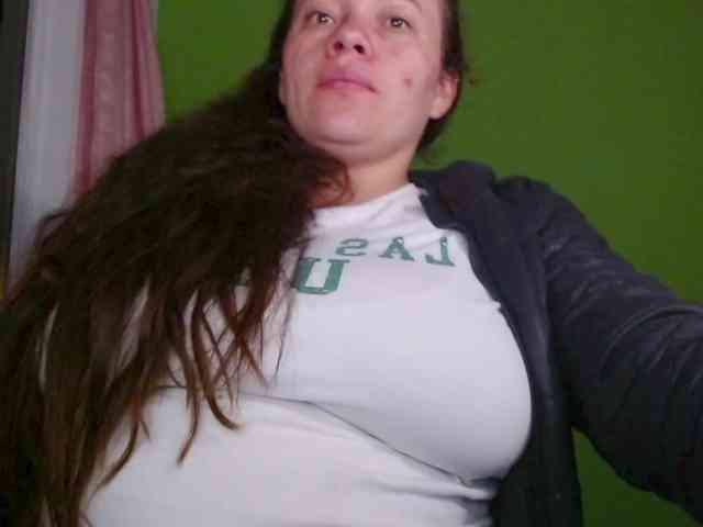honey21 Live Webcam on BongaCams