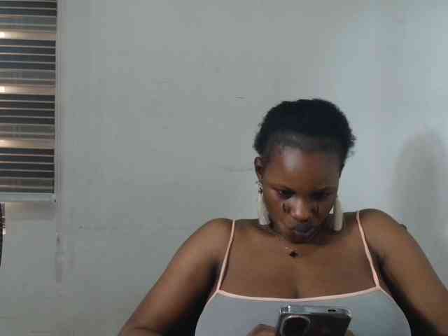 Sweetncreamy webcam