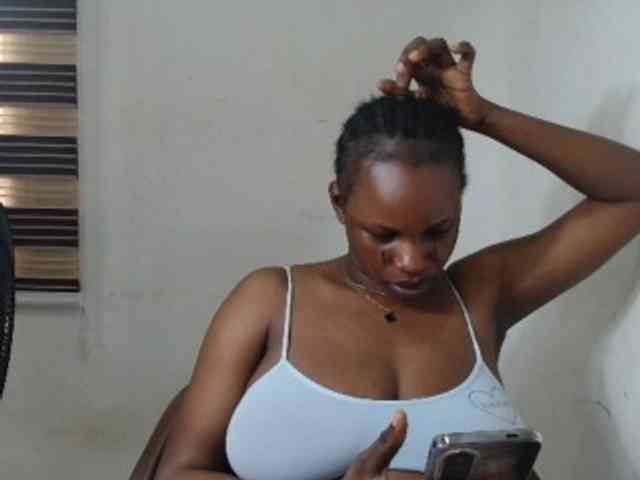 Sweetncreamy webcam