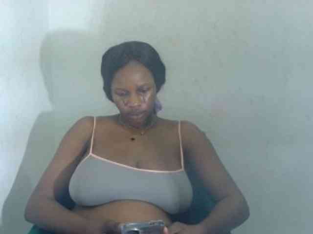 Sweetncreamy webcam