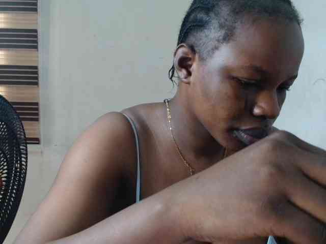 Sweetncreamy webcam