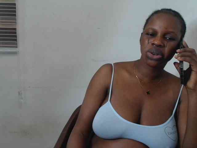 Sweetncreamy webcam