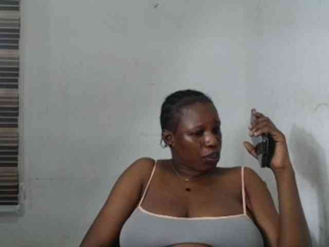 Sweetncreamy webcam