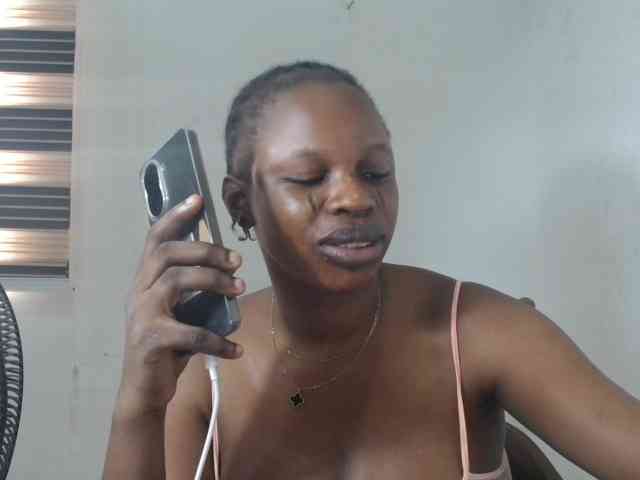 Sweetncreamy webcam