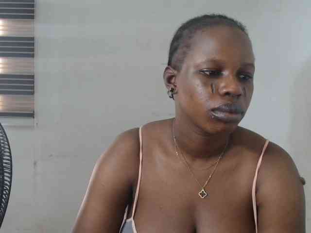 Sweetncreamy webcam