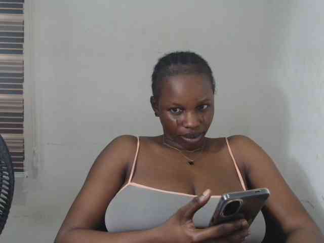 Sweetncreamy webcam