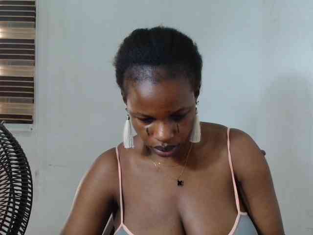 Sweetncreamy webcam