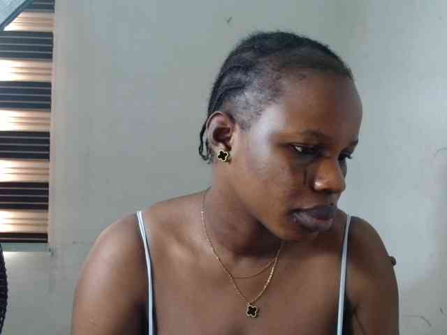 Sweetncreamy webcam