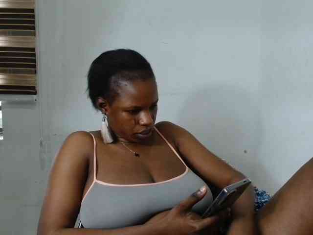 Sweetncreamy webcam
