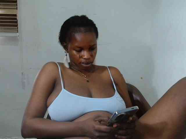 Sweetncreamy webcam