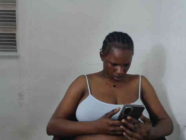 Sweetncreamy webcam