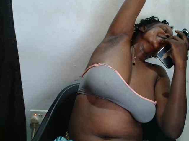 Sweetncreamy webcam