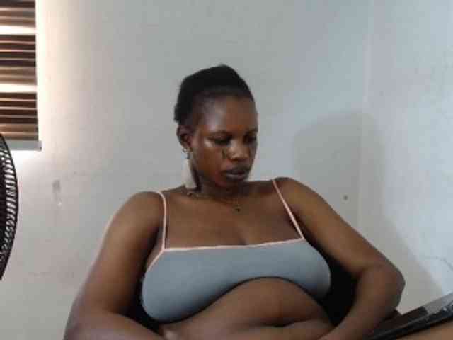 Sweetncreamy webcam