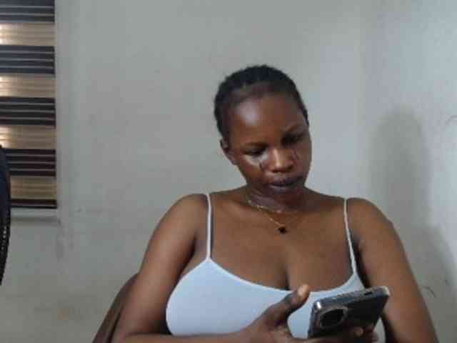 Sweetncreamy webcam