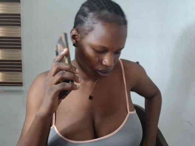 Sweetncreamy webcam