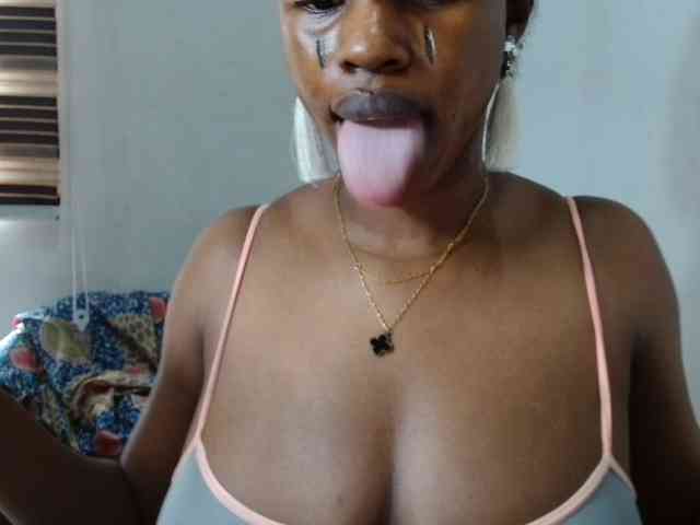 Sweetncreamy webcam