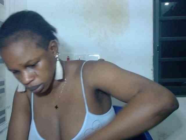 Sweetncreamy webcam