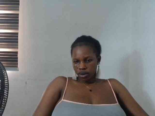 Sweetncreamy webcam