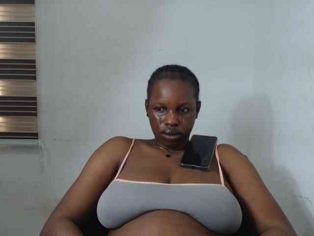 Sweetncreamy webcam