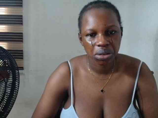 Sweetncreamy webcam