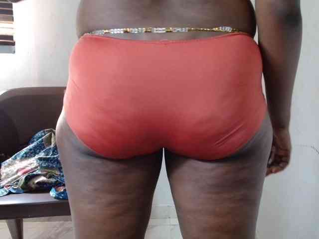 Model: Sweetncreamy