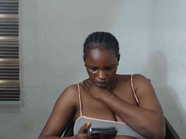 Sweetncreamy webcam