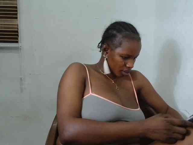 Sweetncreamy webcam