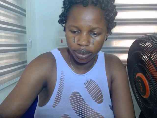 Sweetncreamy Live Webcam on BongaCams