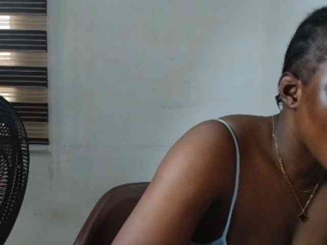 Sweetncreamy webcam