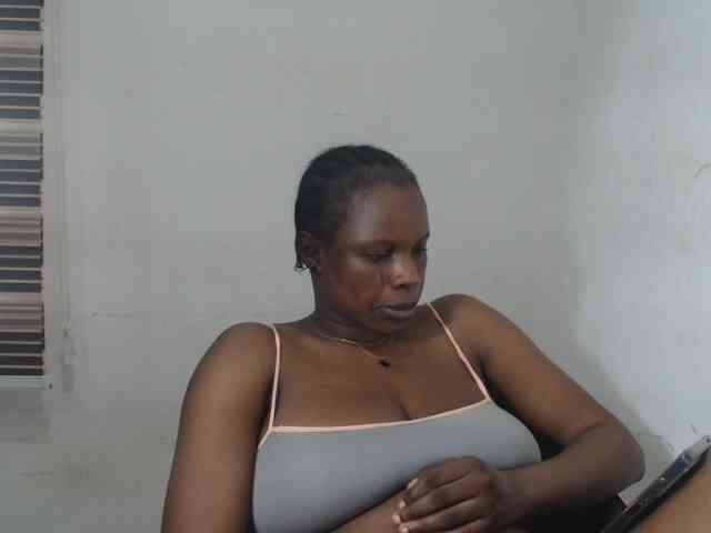 Sweetncreamy webcam